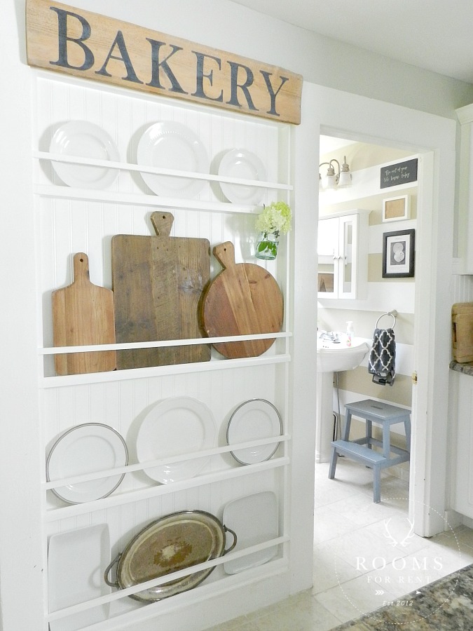 Plate Rack Wall , Farmhouse Kitchen | Rooms FOR Rent Blog