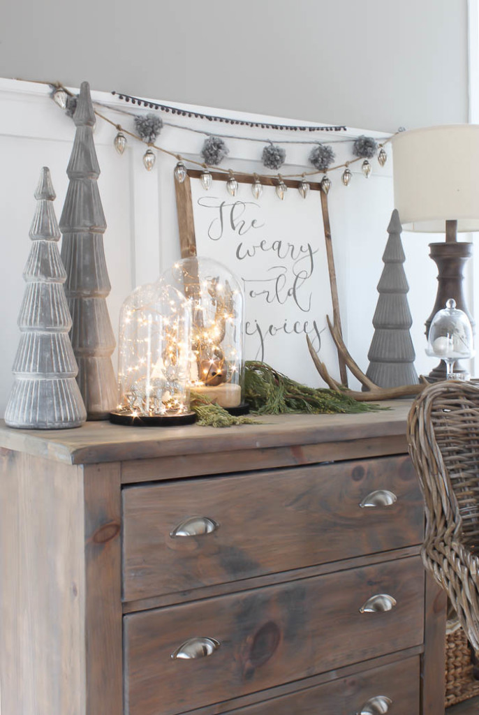 Christmas Vignette | Rooms FOR Rent blog
