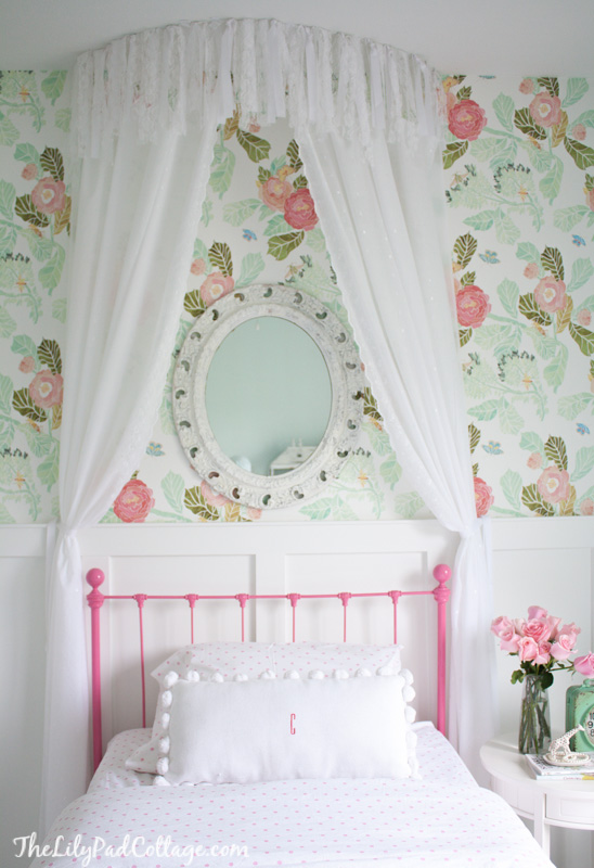Decorating with Wallpaper & a Fun GIVEAWAY - Rooms For Rent blog