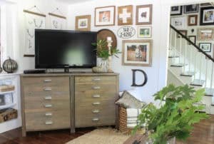 Fall Living Room Decor | Rooms FOR Rent Blog