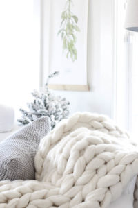 Chunky Knit Throw Blanket | Rooms FOR Rent Blog