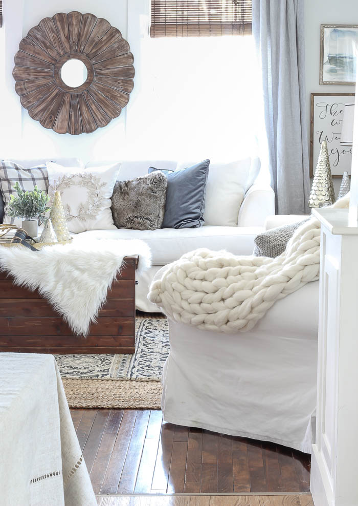 Chunky Knit Throw Blanket | Rooms FOR Rent Blog