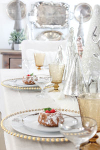 Christmas Tablescape with HomeGoods & a GIVEAWAY! - Rooms For Rent blog