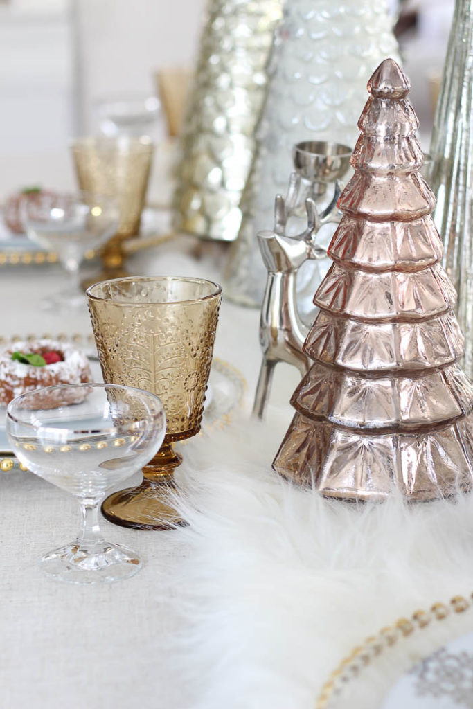 Christmas Tablescape with HomeGoods & a GIVEAWAY! - Rooms For Rent blog