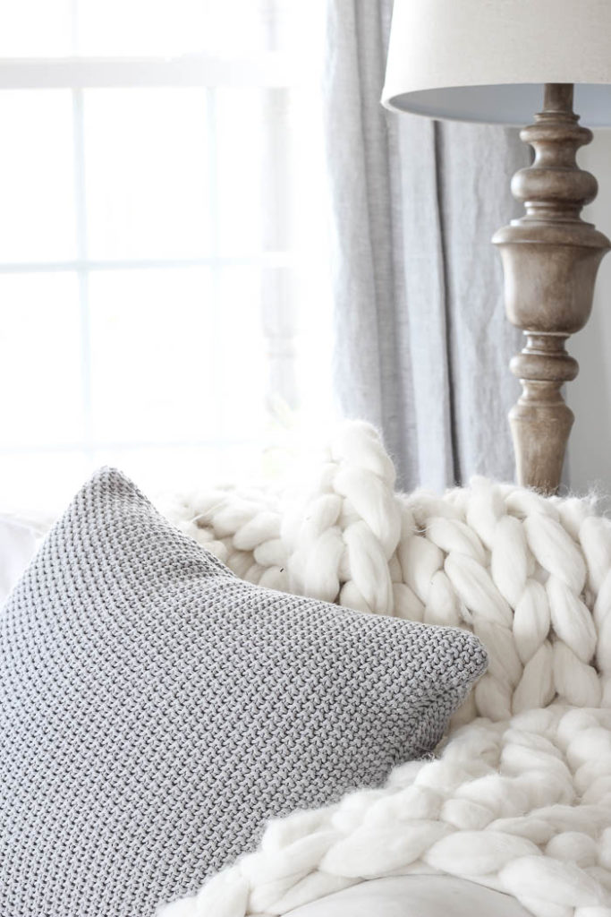 Chunky Knit Throw Blanket | Rooms FOR Rent Blog