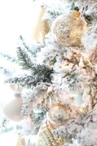 Flocked Christmas Tree | Rooms FOR Rent Blog