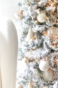Flocked Christmas Tree | Rooms FOR Rent Blog