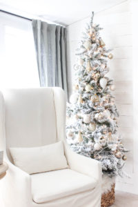 Flocked Christmas Tree | Rooms FOR Rent Blog