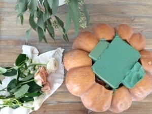 DIY Pumpkin Centerpiece | Rooms FOR Rent Blog