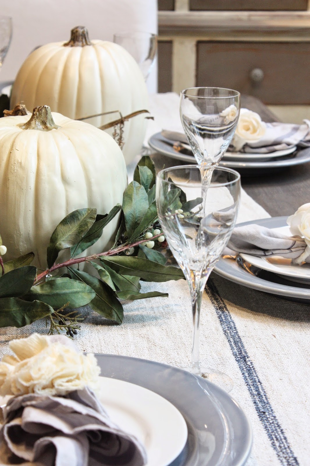 15 Thanksgiving Table Ideas - Rooms For Rent blog