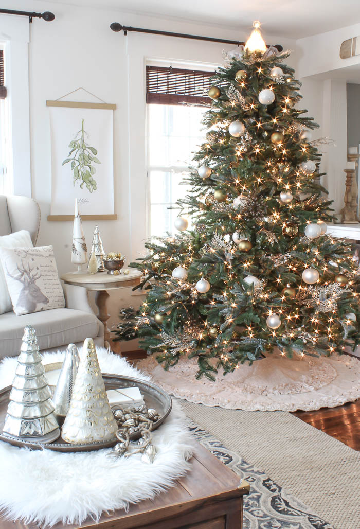 Seasons of Home | Christmas Living Room - Rooms For Rent blog