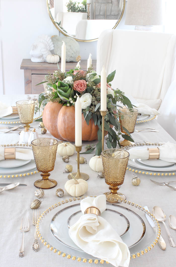 Pumpkin Centerpiece Thanksgiving Table - Rooms For Rent blog