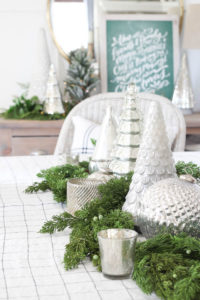 Christmas in the Dining Room {Part 2} | Rooms FOR Rent Blog