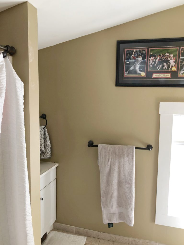 Master Bathroom Before | Rooms FOR Rent Blog