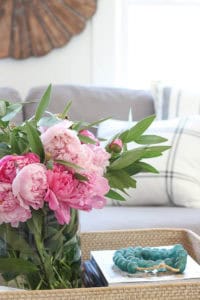 Spring Living Room | Rooms FOR Rent Blog