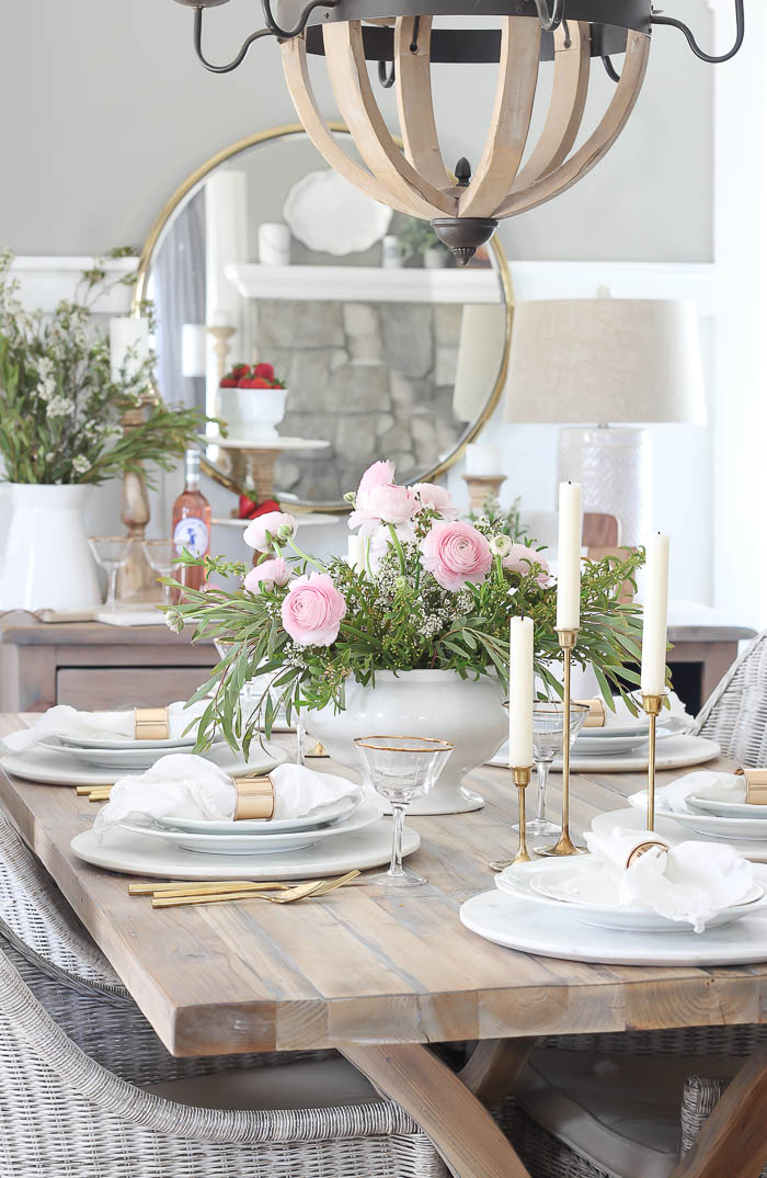 Pretty in Pink Mother’s Day Tablescape
