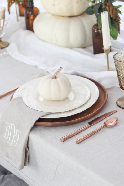 Thanksgiving Table Essentials - Rooms For Rent blog