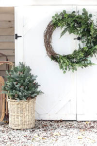 Asymmetrical Holiday Wreath | Rooms FOR Rent Blog