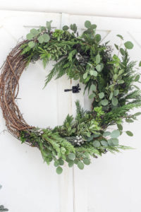 DIY Asymmetrical Wreath | Rooms FOR Rent Blog
