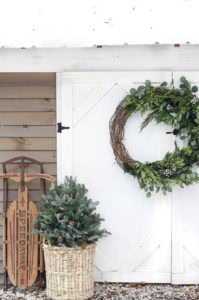 Asymmetrical Holiday Wreath | Rooms FOR Rent Blog