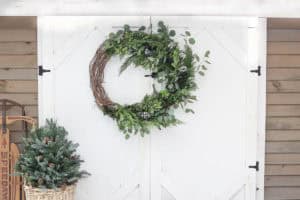 Asymmetrical Holiday Wreath | Rooms FOR Rent Blog