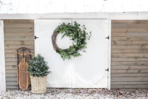 Asymmetrical Holiday Wreath | Rooms FOR Rent Blog