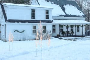 Cozy Christmas Decor | Rooms FOR Rent Blog