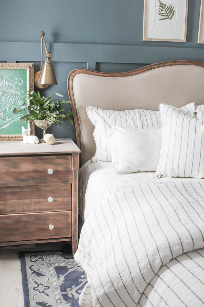 Bedroom Christmas Decor | Rooms FOR Rent Blog