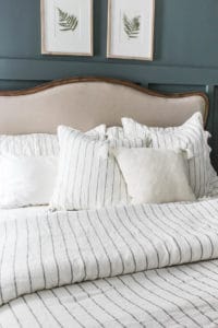 Bedroom Christmas Decor | Rooms FOR Rent Blog