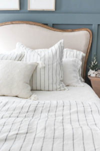 Bedroom Christmas Decor | Rooms FOR Rent Blog