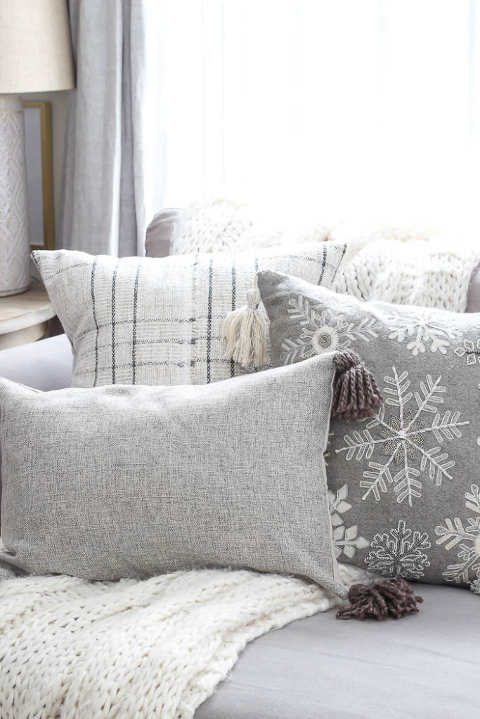 Cozy Throw Pillows | Rooms FOR Rent Blog