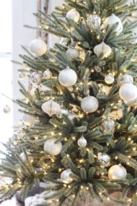 Cozy Christmas Decor | Rooms FOR Rent Blog