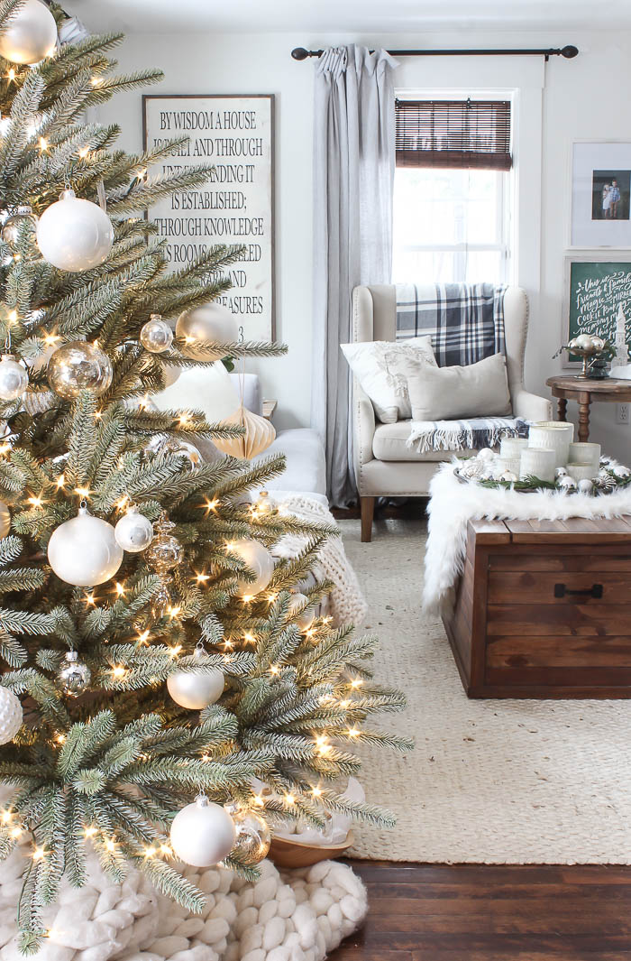 Cozy Christmas Wonderland with Balsam Hill - Rooms For Rent blog