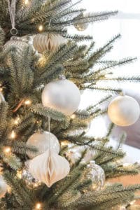 Cozy Christmas Decor | Rooms FOR Rent Blog