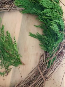 DIY Asymmetrical Wreath | Rooms FOR Rent Blog