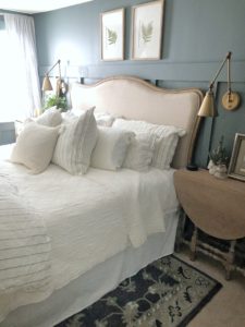 Bedroom Christmas Decor | Rooms FOR Rent Blog