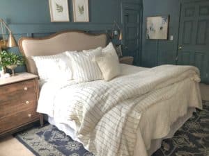 Bedroom Christmas Decor | Rooms FOR Rent Blog