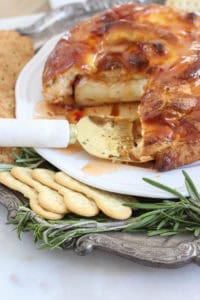 Baked Brie | Easy Holiday Appetizer | Rooms FOR Rent Blog