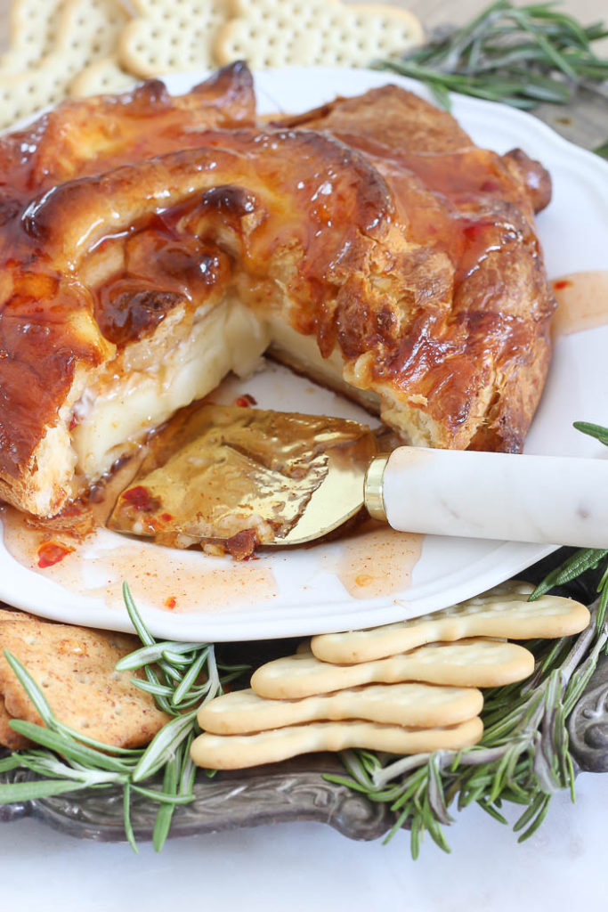 Baked Brie | Easy Holiday Appetizer | Rooms FOR Rent Blog