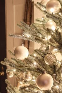 Christmas Lights at Night | Rooms FOR Rent Blog