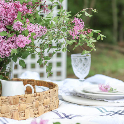 Outdoor Lilac Tablescape