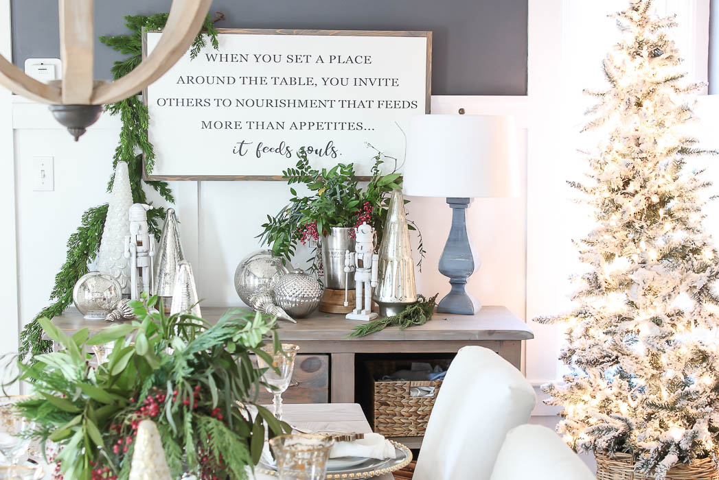 Festive Holiday Mantle | 2019 - Rooms For Rent blog