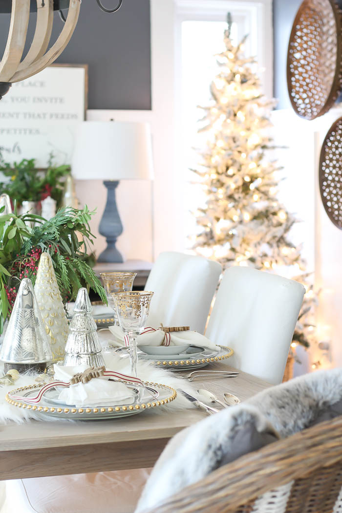 Festive Holiday Tablescape - Rooms For Rent blog