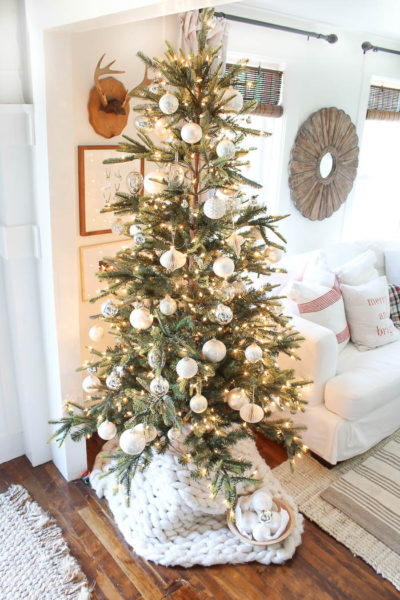 Chunky Knit Tree Skirt - Rooms For Rent blog
