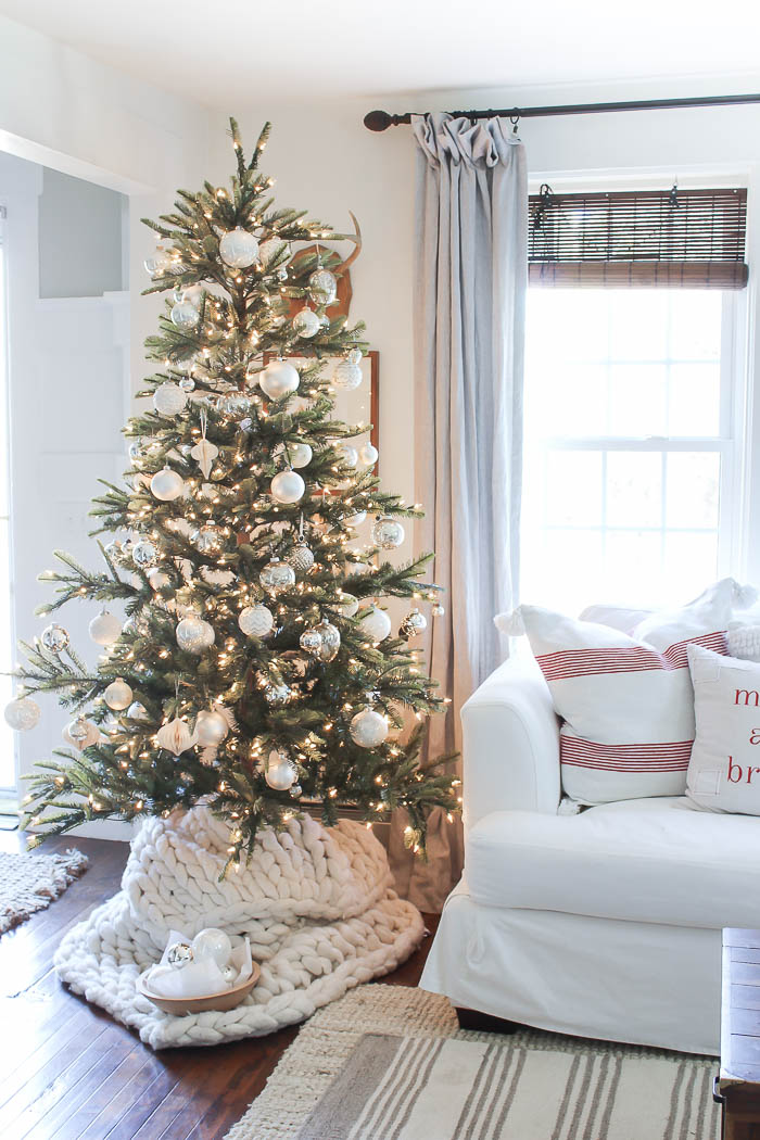 Chunky Knit Tree Skirt - Rooms For Rent blog