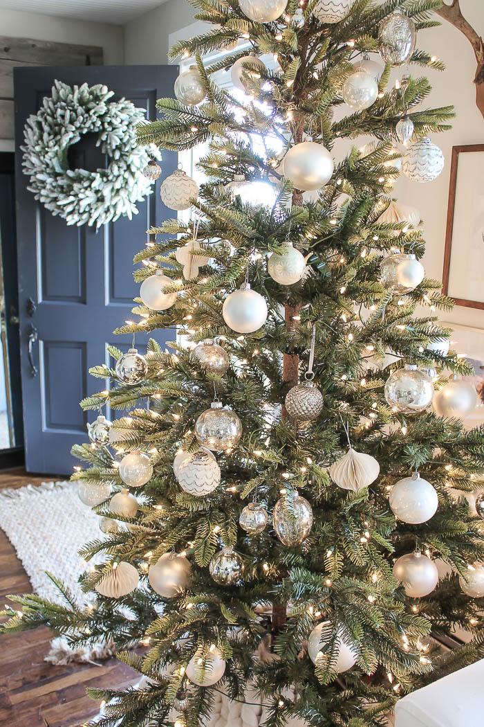 Christmas Tree | 2019 - Rooms For Rent blog