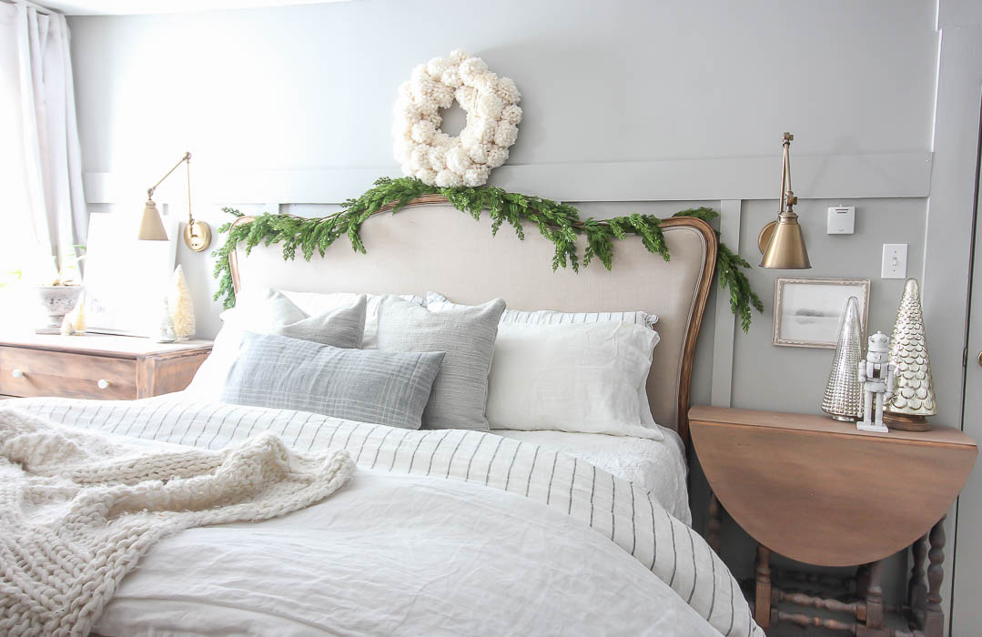 Christmas Bedroom | 2019 - Rooms For Rent blog
