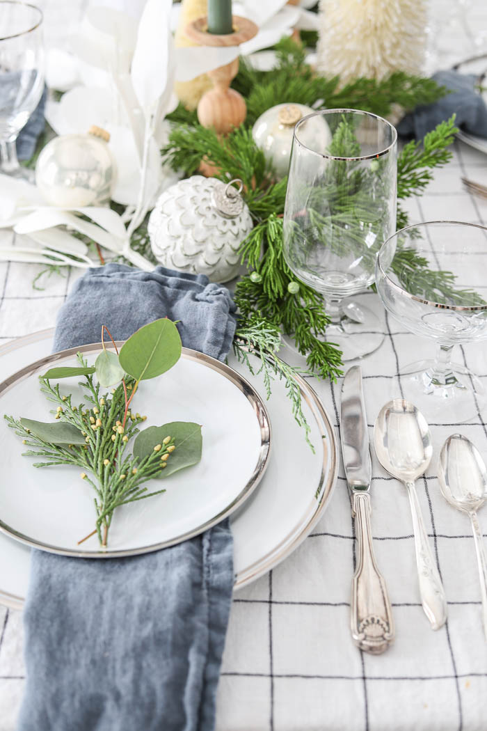 Festive Christmas Tablescape - Rooms For Rent blog