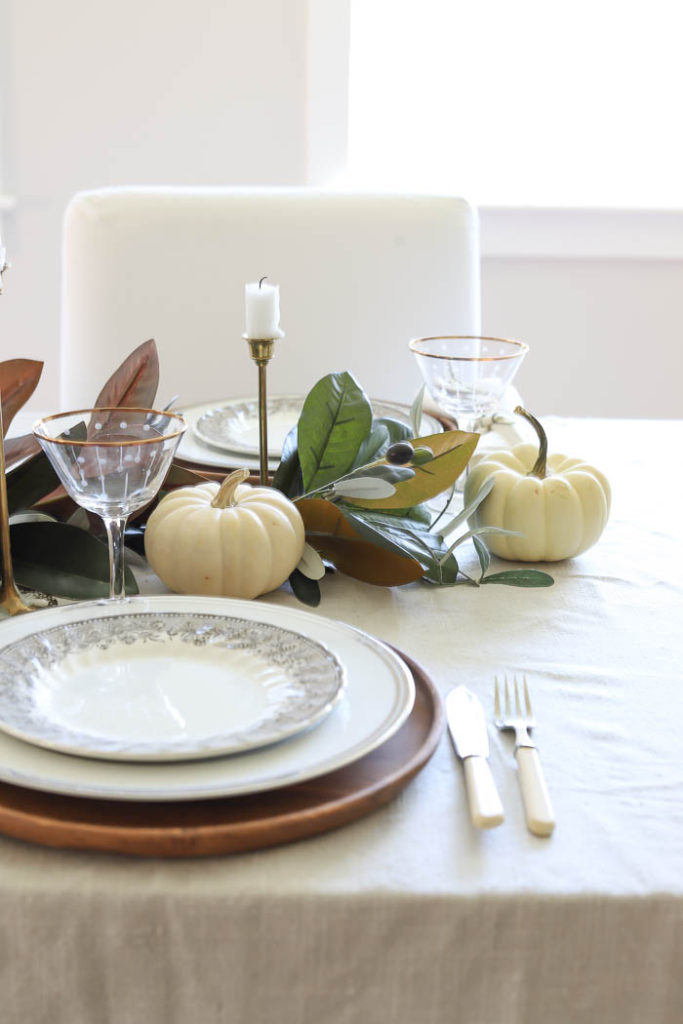 Thanksgiving Tablescape | 2021 - Rooms For Rent blog