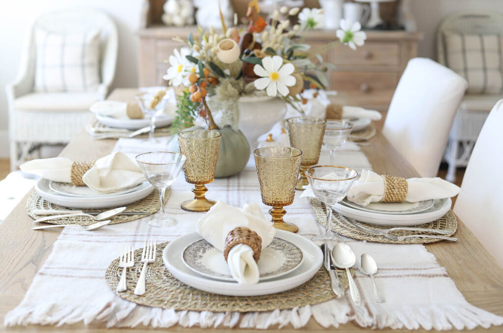 Thanksgiving Tablescape | 2022 - Rooms For Rent blog